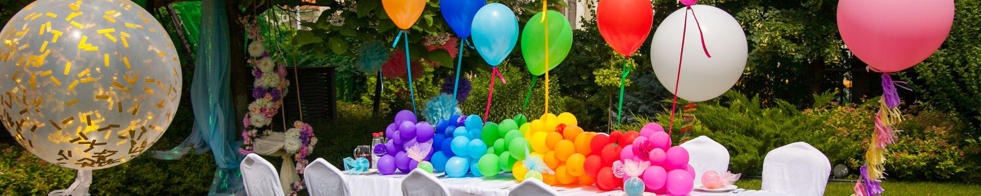 Party table balloons image